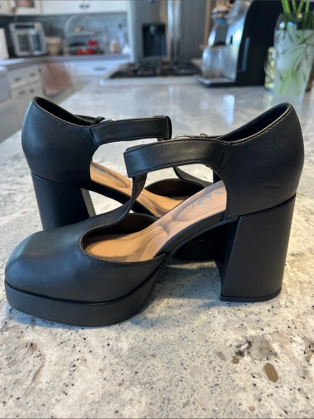 Pop Comfort Fit Black T-Strap Platform Mary Jane Block Heels Size 6 NWOB